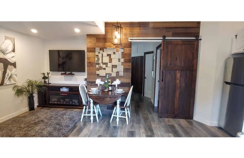 Upper Ten Oaks Casa | Our Suite PLACE-Fully Equipped & Super Clean