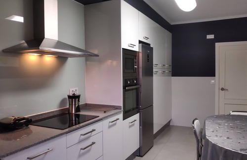 Barbadas Apartamento | OurenseTermal. Amplio, cómodo y luminoso.