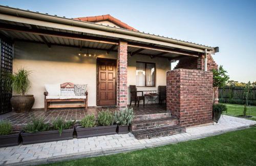 George Cabina | Out of Bounds Self-Catering Lodge