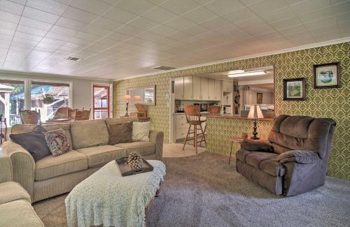 Galice Casa | Outdoor Adventure Tranquil Creekside Retreat