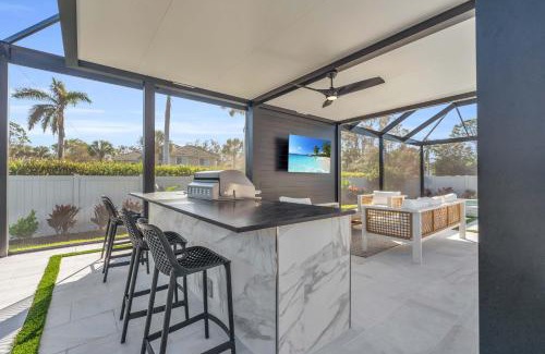 Bonita Springs Casa | Outdoor and Indoor Paradise -Close to Beach