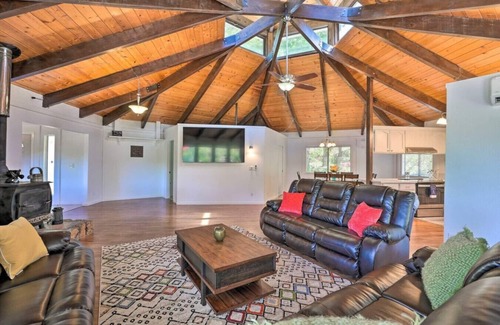 Apple Hill Casa | Outdoor Deck Air Hockey/Pool Table Fireplace Grill