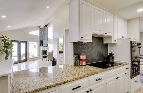 Midland Casa | Outdoor Entertainment Area: Spacious Midland Home!