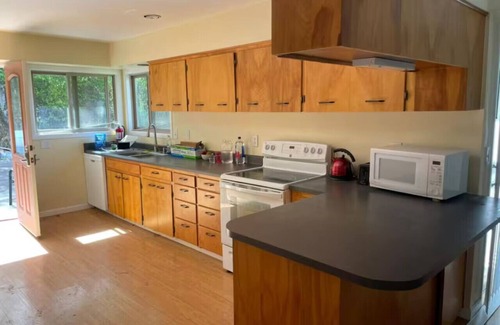 Gaston Apartamento | Outdoor Grill, Spacious Yard & Board Games