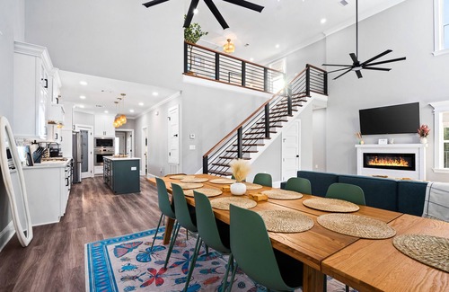Gulfport Casa | Outdoor Kitchen - Walk to Beach - Fire Pit - Dogs