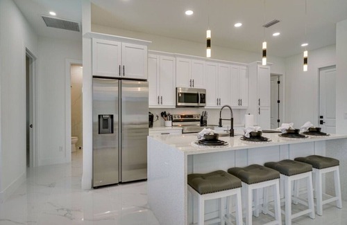 Diplomat Apartamento | Outdoor Kitchenc Gameroom Pool King Suite