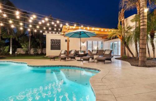 Roadrunner Estates East Casa | Outdoor Misters W Pool, Bbq & Elegant Renovation
