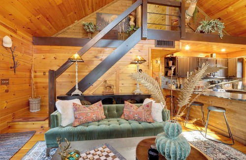 Murphy Cabina | Fire Pit, Hot Tub & Grill: Murphy Family Retreat!