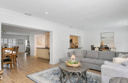 Lighthouse Point Casa | Outdoor Oasis Heated Pool, Hot Tub, Fire Pit, Tiki, Games