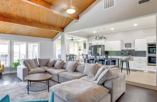 Ransom Canyon Cabaña | Outdoor Oasis w/ Lake Views: Ransom Canyon Retreat