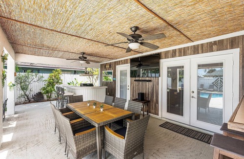 West Palm Beach Casa | Outdoor Paradise: HtdPool Hammocks GmRm MiniGolf