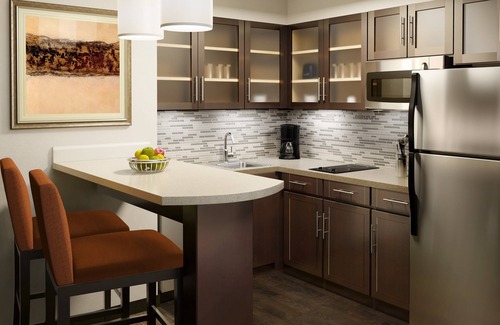 Gilbert Apartamento | Piscina al aire libre y bañera de hidromasaje + Centro de negocios las 24 horas | Desayuno gratis