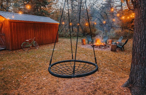 Speculator Casa | Outdoor Sauna, Hiking, Ski at Oak Mountain, and Private Chef Available