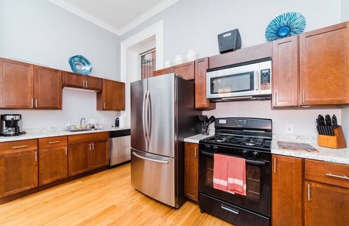 Manchester Apartamento | Outdoor Space - Parking - 1st Floor - Walkable