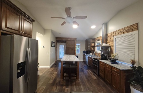 Waleska Cabina | Outdoorsman's Paradise at The Shady 180 - Lakeviews Spa, Kayak, Golf, Hike, Fish