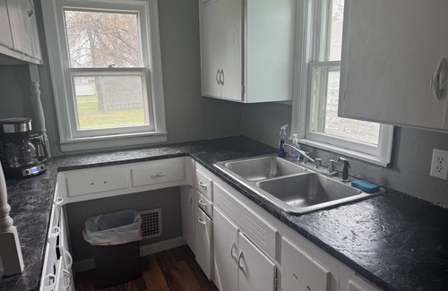 McPherson County Casa | Outdoorsman’s getaway with excellent hunting and fishing nearby