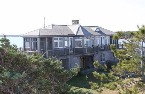 Edgartown Casa | FRENTE AL AGUA DE LUJO COMPUESTO DE 6 DORMITORIOS PLAYA PRIVADA, BARCOS INCLUIDOS, PERROS BIENVENIDOS