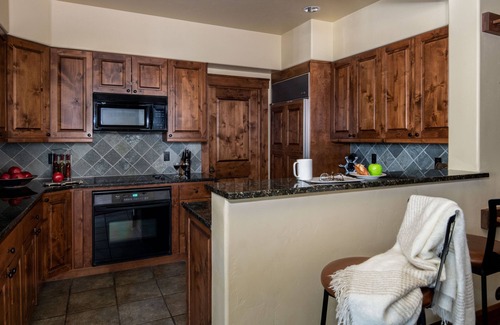 Jackson Condominio | Outpost: Grand View 2810 - AC and Close to town!