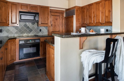 Jackson Condominio | Puesto avanzado: Grand View 3110 - AC y a poca distancia de Town Square.