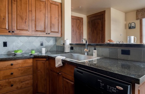 Jackson Condominio | Puesto avanzado: Grand View 3110 - AC y a poca distancia de Town Square.