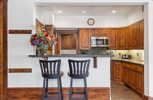 Jackson Condominio | Puesto avanzado: Grand View 332 - ¡Vistas de Teton, aire acondicionado y distancia a pie de Town Square!