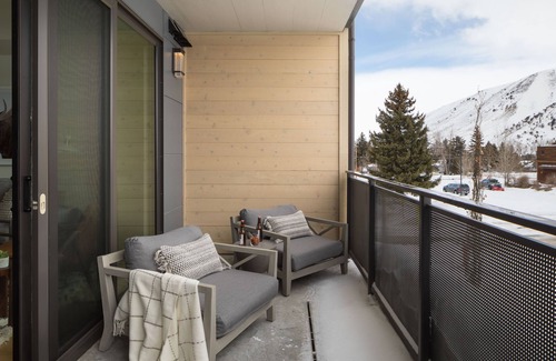 Jackson Condominio | Puesto avanzado: One Town Hill 200