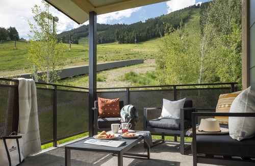 Jackson Condominio | Puesto avanzado: One Town Hill 506