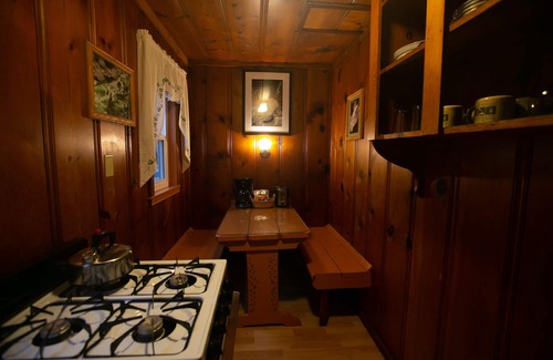 Nevada City Hotel | Outside Inn