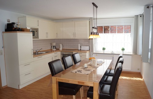 Esens Casa | Afueras, central, con asador, veranda