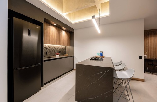San Diego Apartamento | Outstanding & bright 548sqm apartment with Jacuzzi & A/C in El Poblado