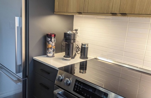 Wilshire Montana Condominio | Outstanding Location. Spacious and Bright 2 Bedroom Condo.