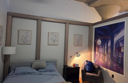 Crossroads Arts District Condominio | Outstanding Loft Remodel in KC Crossroads