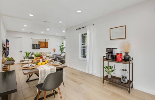 Azusa Casa | Outstanding Relaxing Quiet Vacation House with spacious Backyard - Azusa City