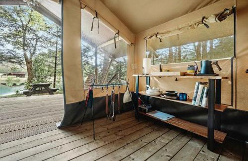 North Woodstock Otro | Outstanding Safari Tent with Fire Pit and Nice Sights in North Woodstock, New Hampshire