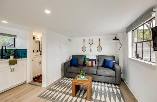 Leander Casa | Outstanding Modern Cabin with Spectacular Outdoor and Indoor Areas in Texas