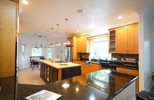 Treasure Lake Casa | Over 4800+ sqft.. Lakefront Retreat-Sleeps 13