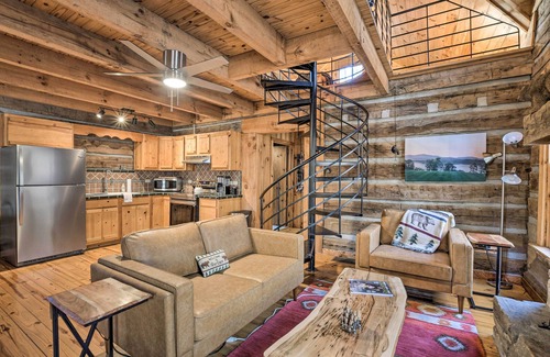 Saluda Cabina | Over 6 Acres of Hiking Trails: Luxe Saluda Cabin!