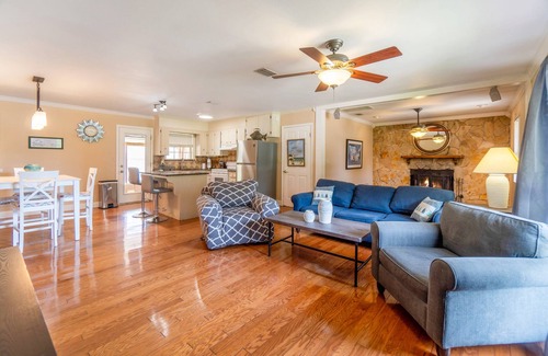 East Pensacola Heights Casa | Over The Hill By The Bayou- New Listing in Pensacola Heights with Pool!