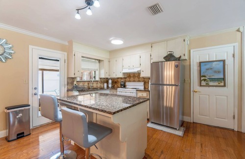 East Pensacola Heights Casa | Over The Hill By The Bayou- New Listing in Pensacola Heights with Pool!