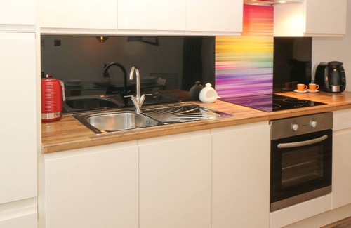 Holmfirth Casa | Over-Under Cottage, HOLMFIRTH