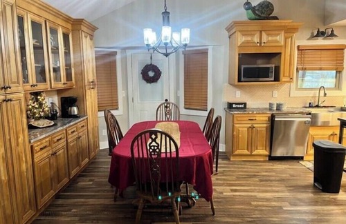 Rossville Casa | Overbrook Escape Cozy 2BR Retreat Near Chattanooga in N Ga