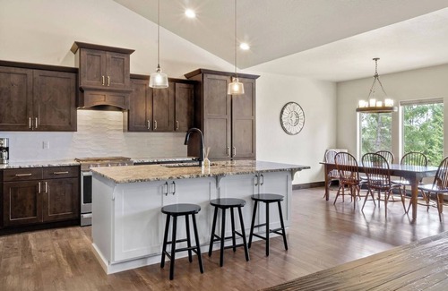 Coeur d'Alene Casa | Overlooking Lake View | 3 BR+Game Room | 12 guests