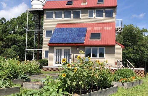 Northport Casa | Off grid, overlooking Penobscot Bay with a view for as far as you can see