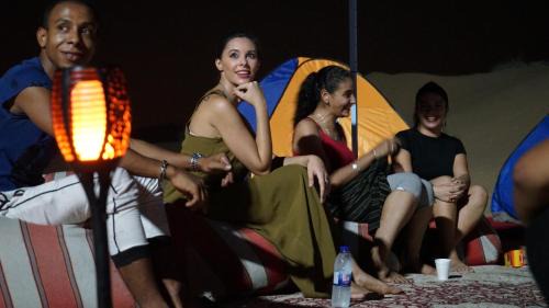 Downtown Dubai Chalet De Esquí | Overnight Chalet Campsite best for Couples Friends Parties and Overnight Event
