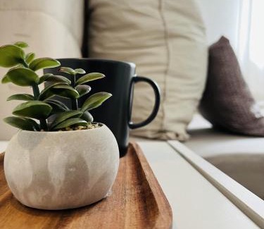 Misburg - Nord Apartamento | OVERNIGHT No2 - Studio, Küche, Netflix