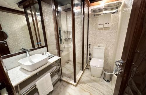 Dubai Marina Alquiler De Eote | Overnight Super Yacht - Orchid