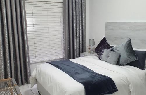 Berea Apartamento | Overport Durban Halaal Accommodation 2V "No Alcohol Strictly Halaal No Parties" Entire Luxury Apartment, 2 Bedroom, 4 Sleeper, Self Catering, 300m from Musjid Al Hilaal