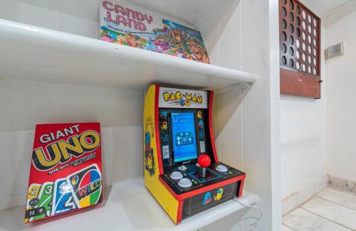 Atlantic City Apartamento | Oversized Family Beach Block Duplex with Game Room