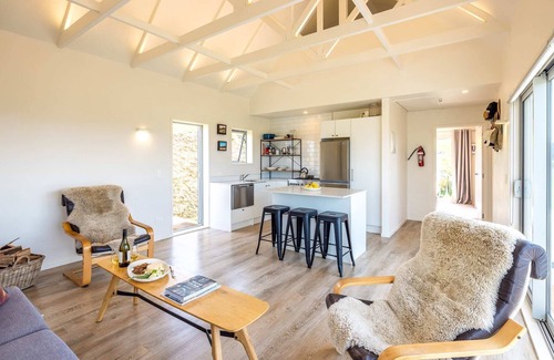 Ostend Casa | Overview - Stay Waiheke