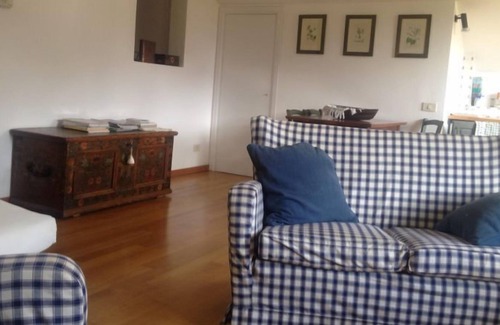 Cremeno Chalet De Esquí | Descripción villa consta de tres apartamentos independientes con jardín privado